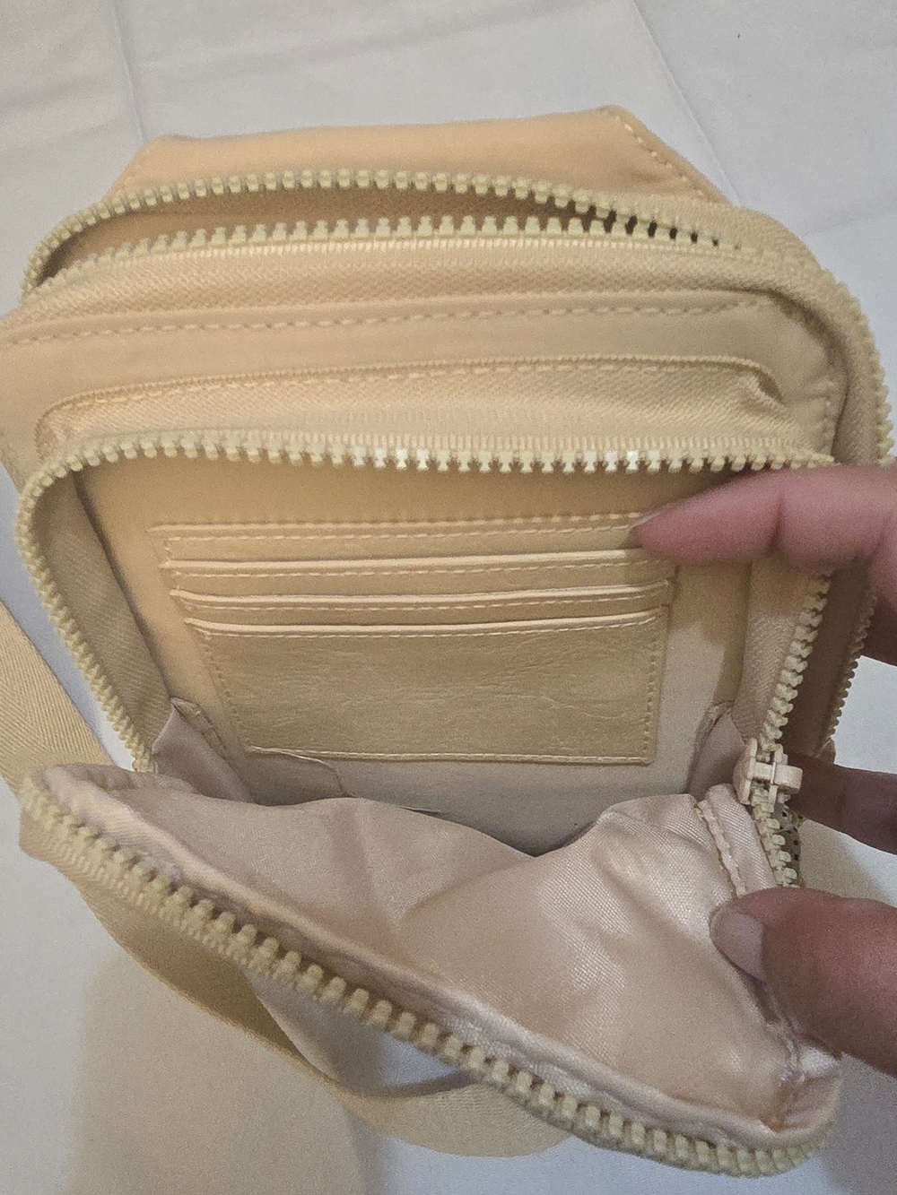BÉIS Beige Crossbody Travel Bag - Picture 5 of 6